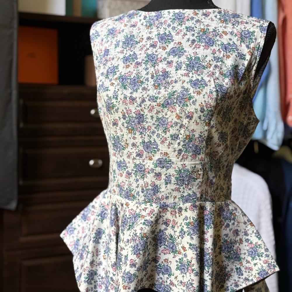 Floral Sleeveless Peplum linen Top